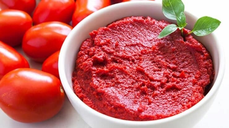 تصویر 3 از رب گوجه فرنگی تبریز انتخابی مناسب برای غذاهای سنتی آذری با رنگ طبیعی و قوام بالا